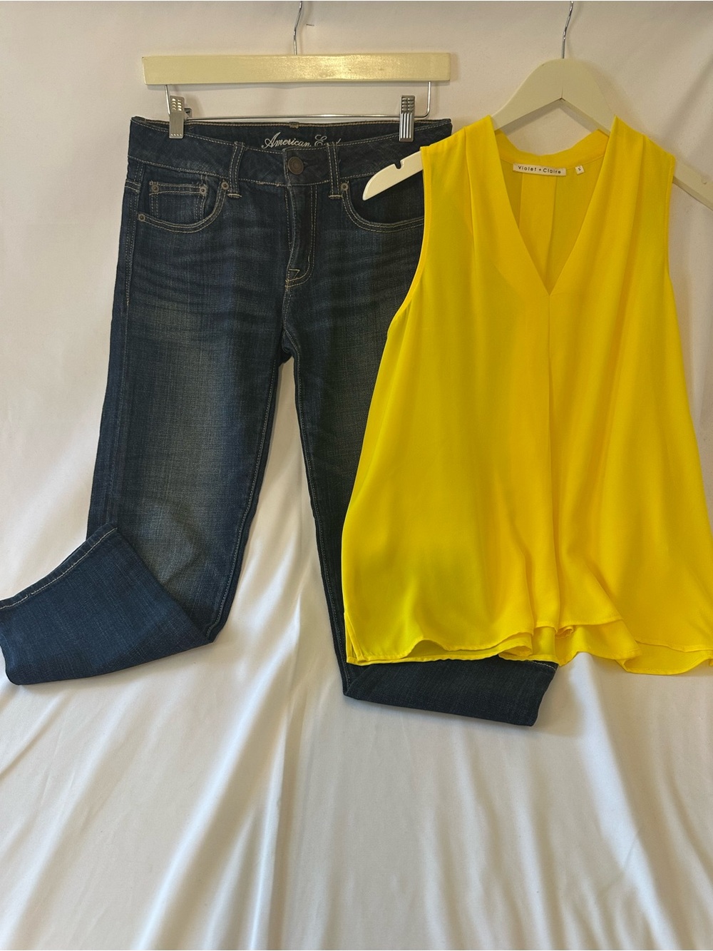 American Eagle Outfitters Dark Blue Skinny Jeans with Yellow Top Accent